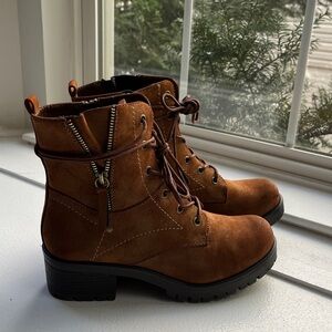 Dunes • Kobe Brown Combat Moto Lace Up / Zippered Boots • Women's Size 7 (US)